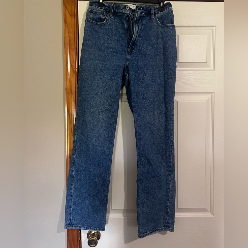 A&F 90s Straight Ultra High Rise curve love Jeans